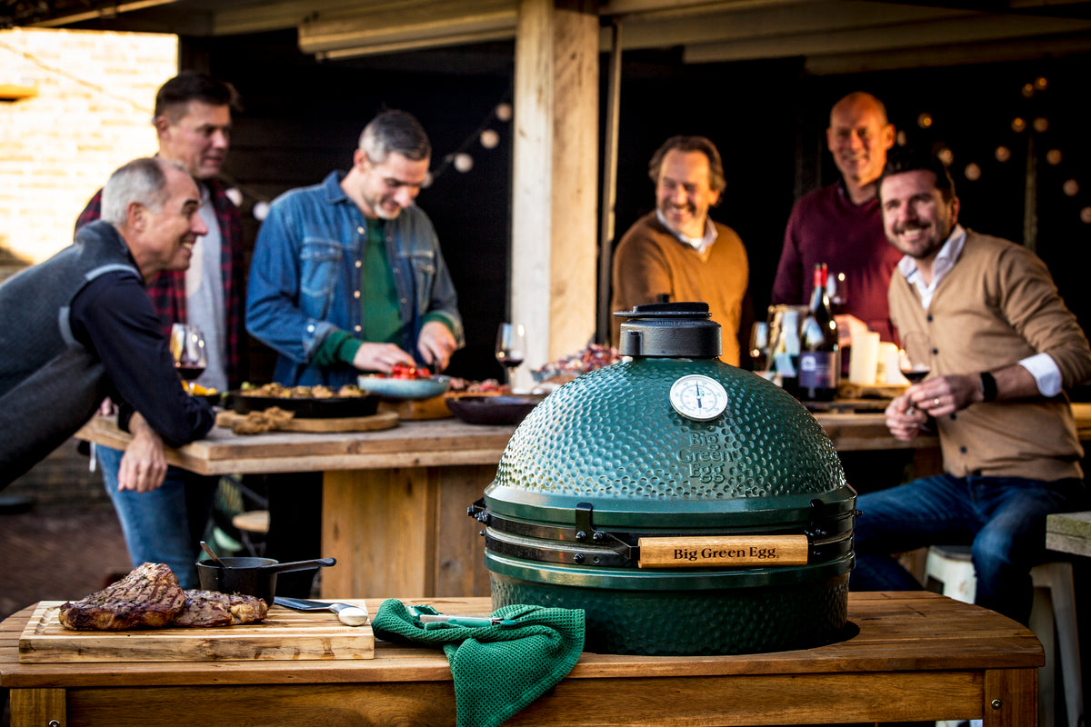 Big Green Egg Holztisch aus Akazienholz inkl. Rollen Large